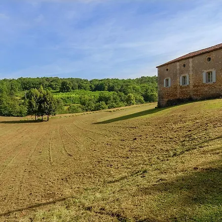 Holiday home Impressive Restored With Pool Campsegret