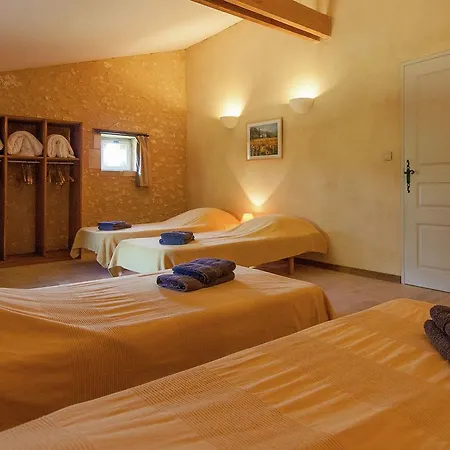 Holiday home Impressive Restored With Pool